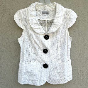 Elliott Lauren Size 8 medium Top White Eyelet Peplum Cap Sleeves Bold Buttons